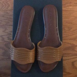 Veronica Beard Faven Flat Sandal